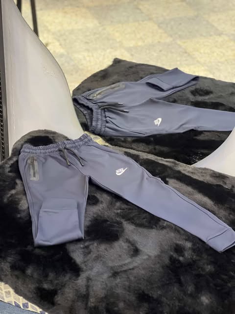 Survêtement Nike Tech 2 Pièces – Enfants (6 à 14 ans)