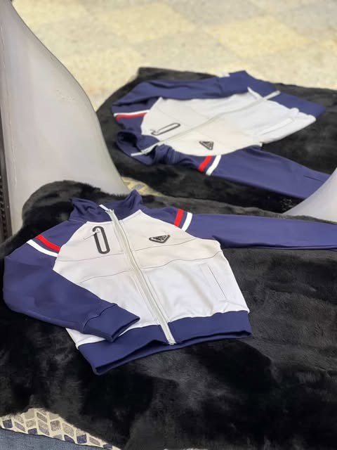 Ensemble Prada 2 pièces (veste + pantalon) – 6 à 14 ans