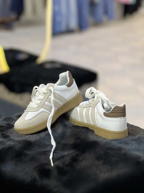 ADIDAS SAMBA – Confort, Qualité et Élégance