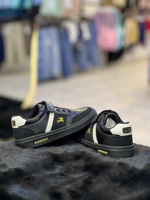 Burberry Shoes – Look Chic et Moderne